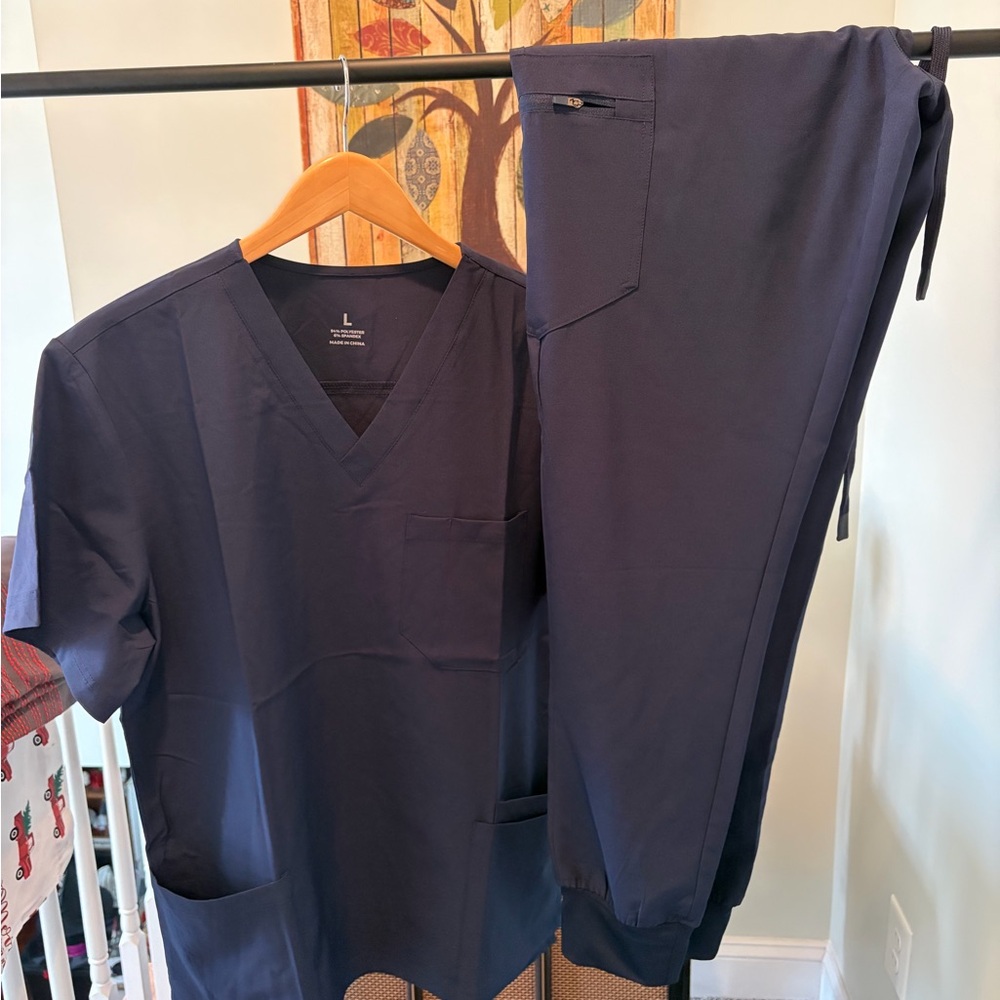 Men’s Navy Blue Scrubs